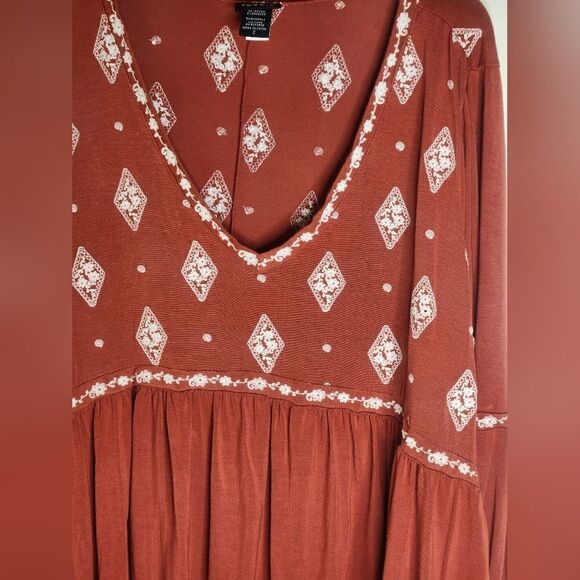 Torrid Top Womens  2XL Boho Orange LngBellSlves Embroidered V-Neck Women's Top - Picture 3 of 10